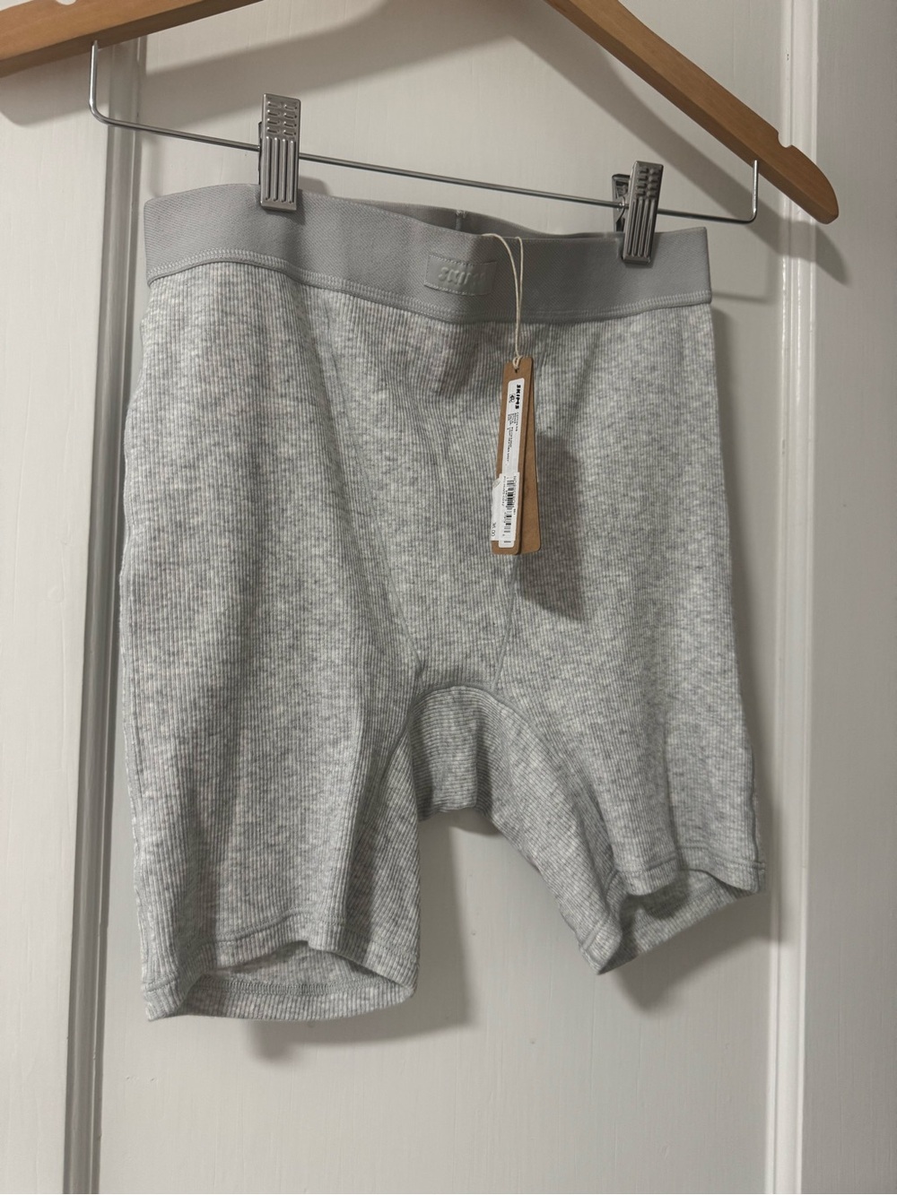 SKIMS Boyfriend Ribbed Shorts- Heather Gray